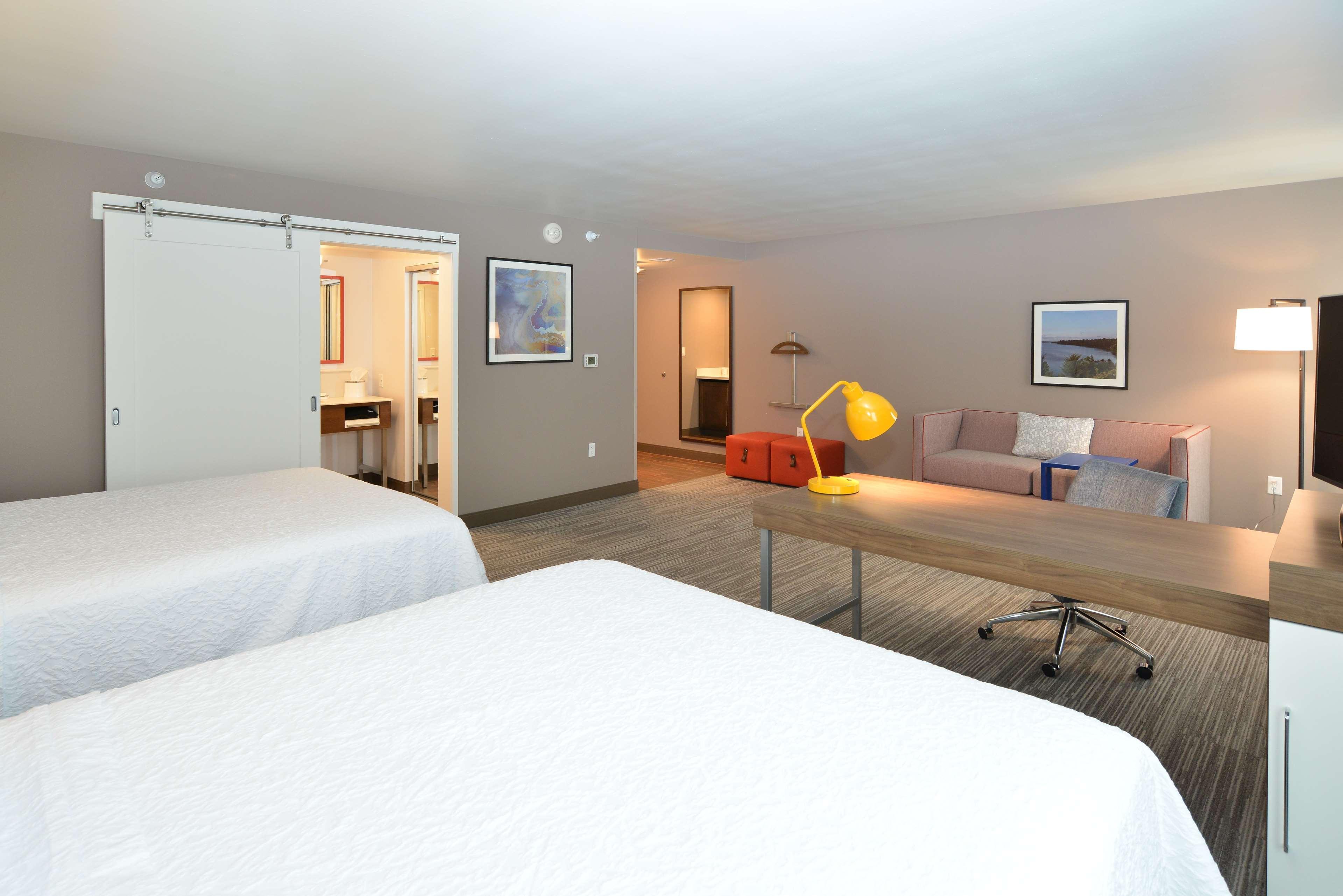 Hampton Inn & Suites Menomonie-Uw Stout Kültér fotó