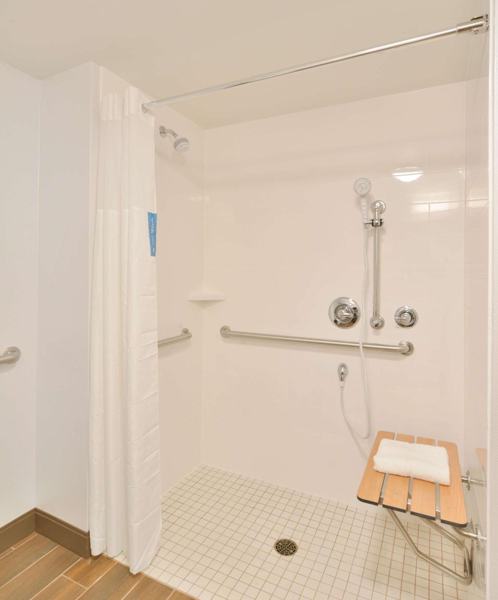 Hampton Inn & Suites Menomonie-Uw Stout Kültér fotó